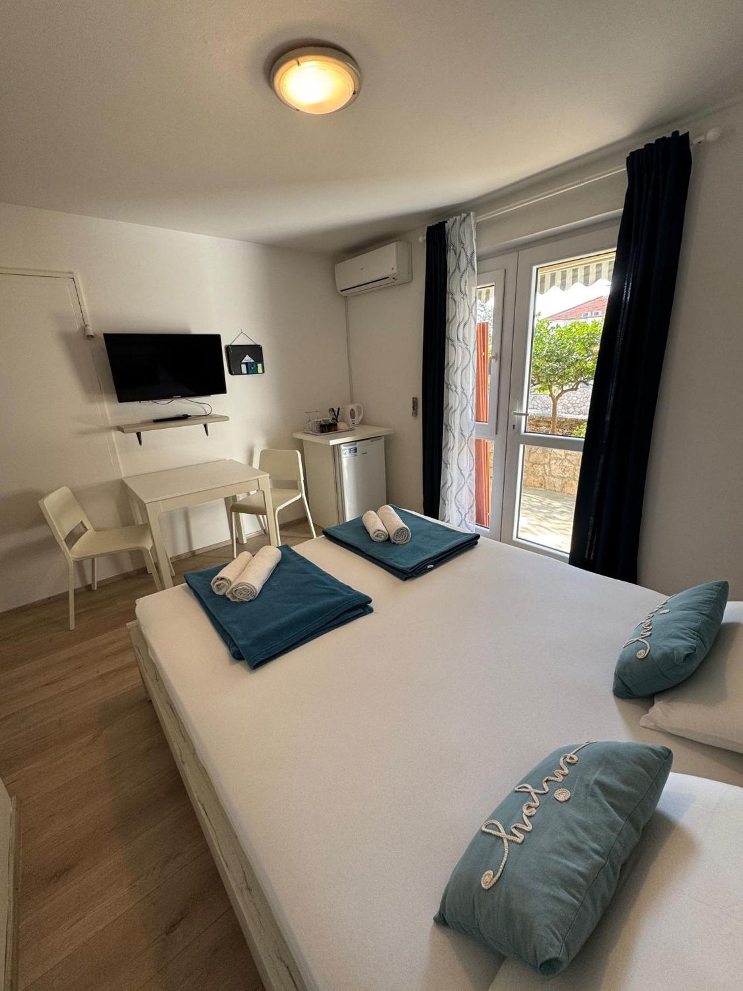 Guest House Kovacevic Hvar Town Exterior photo