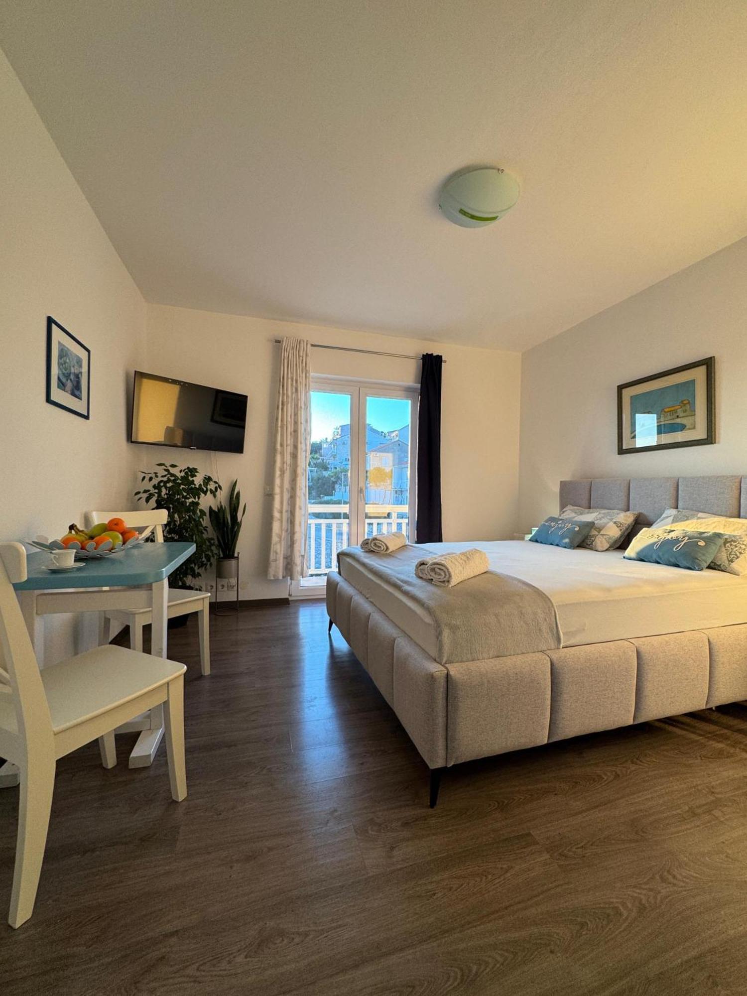 Guest House Kovacevic Hvar Town Exterior photo