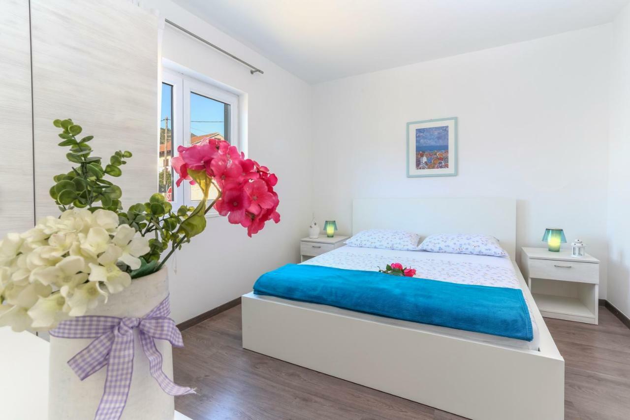 Guest House Kovacevic Hvar Town Exterior photo